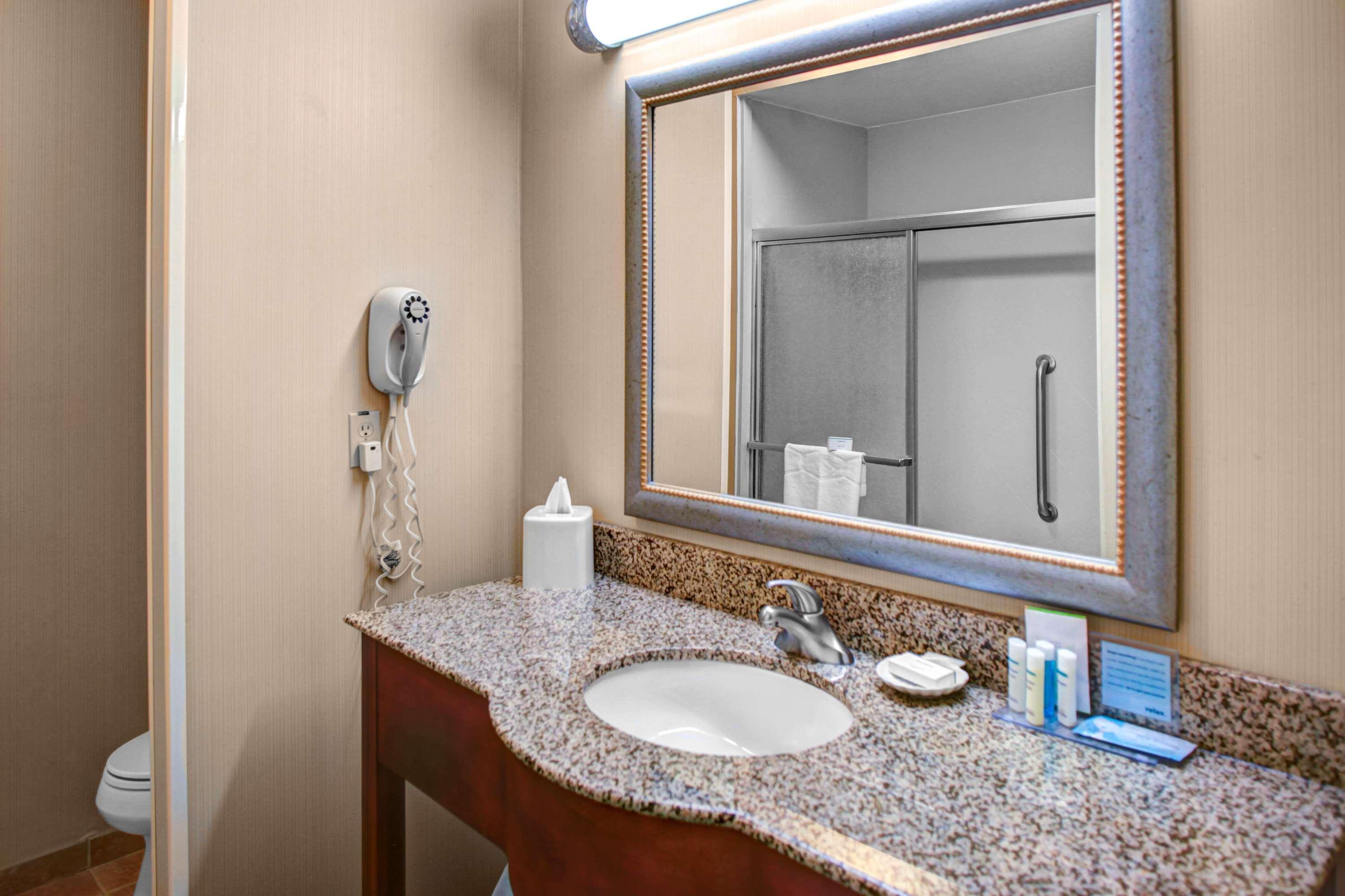 Hampton Inn Coldwater Exteriör bild